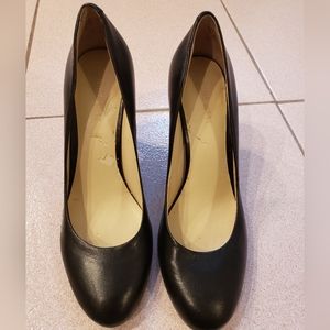 Nine West Caress Black Leather Pumps 7.5 M Classic Dress Work Shoes